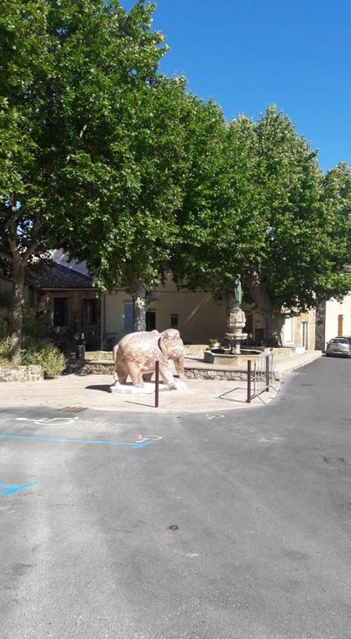 Joli Loft Dans Village Pittoresque Péret Buitenkant foto