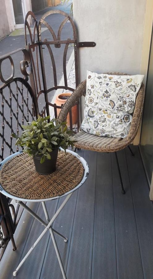 Joli Loft Dans Village Pittoresque Péret Buitenkant foto